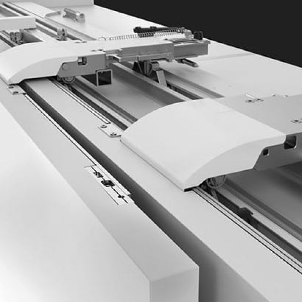 Sistema di scorrimento complanare a due ante ammortizzato con lunghezza personalizzabile per ante con peso fino a 70 kg