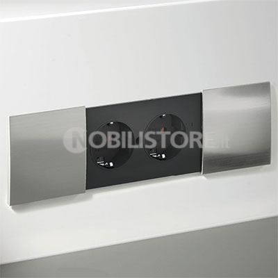 Multipresa Due con semi cover scorrevoli